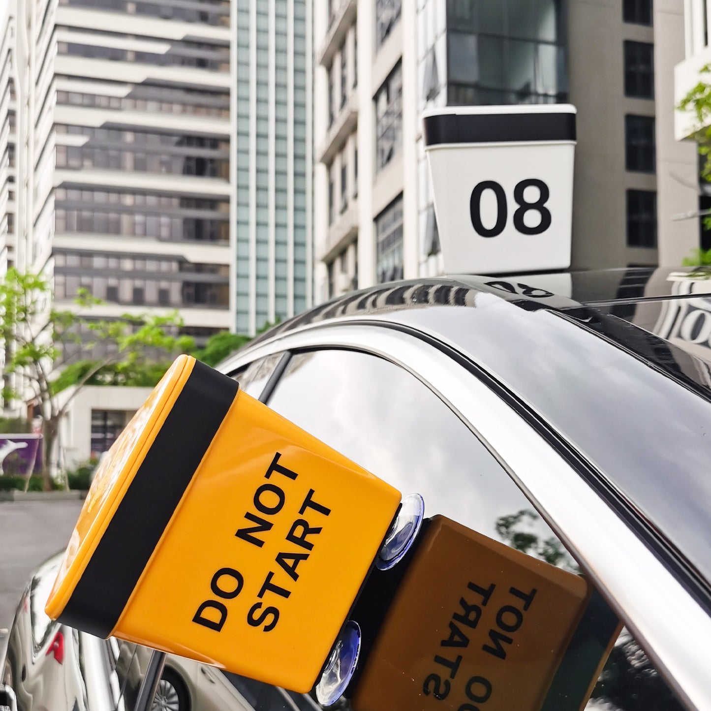 Magnetic Car Roof Sign With Suckers